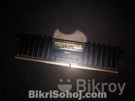 Corsair vengeance Ddr4 4gb ram